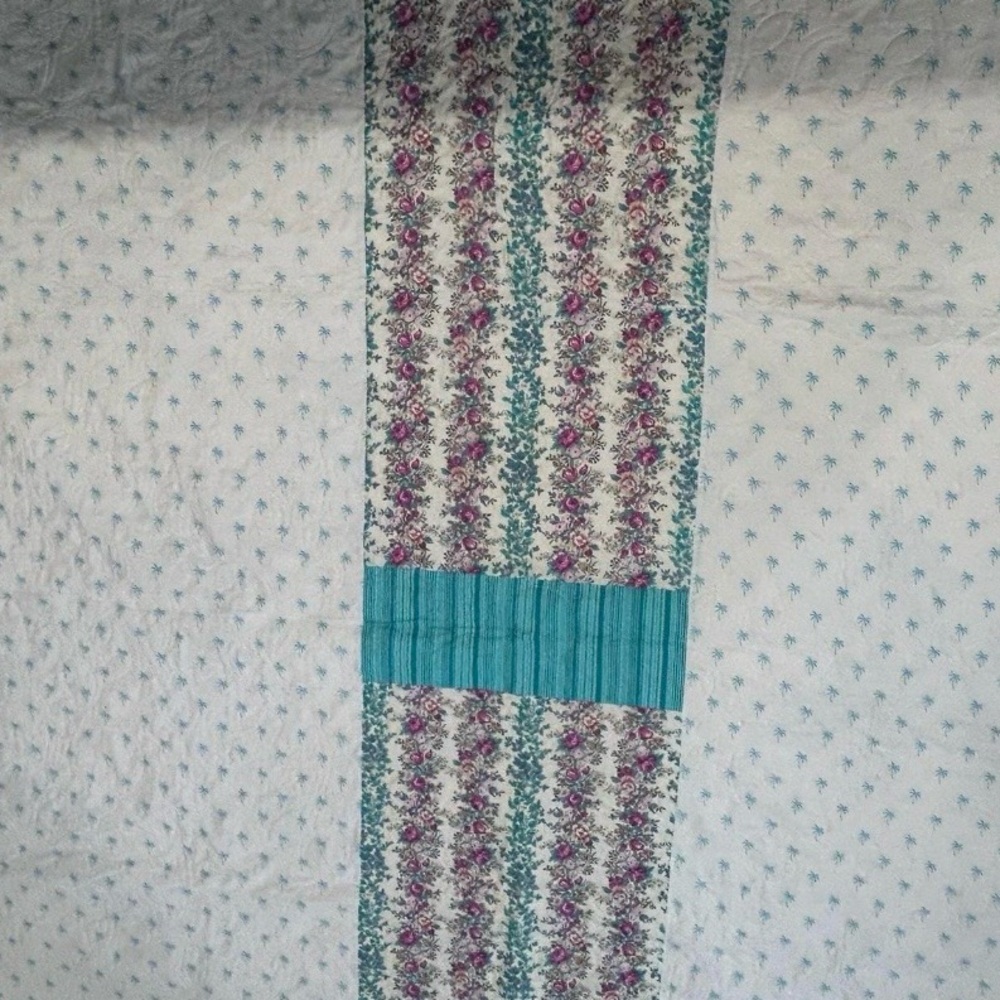 Turquoise and White Star Patchwork Quilt - Handmade - Picture 3 of 3